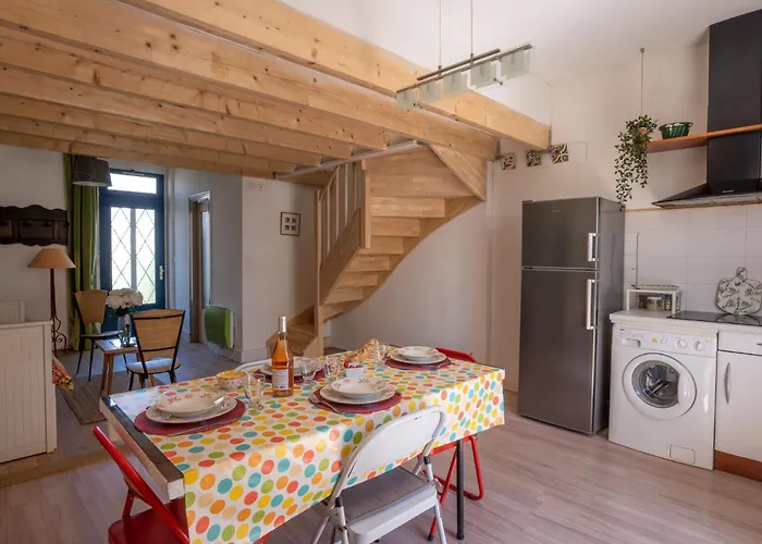 Vakantiehuis La Pierre Fleurie By Interhome *