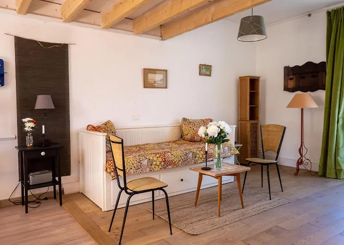 La Pierre Fleurie By Interhome بيت للعطل *