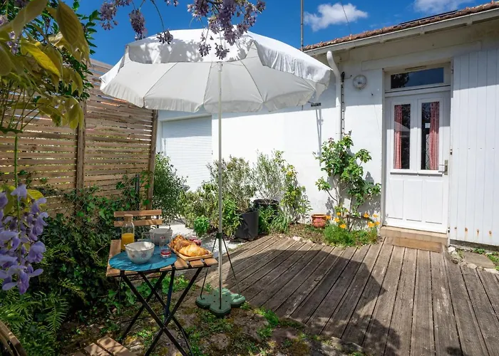 La Pierre Fleurie By Interhome Pornic